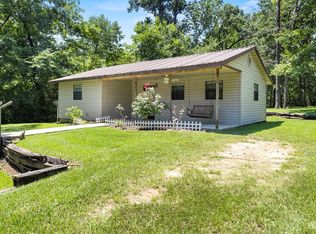 378 Parkside Dr, Zavalla, TX 75980