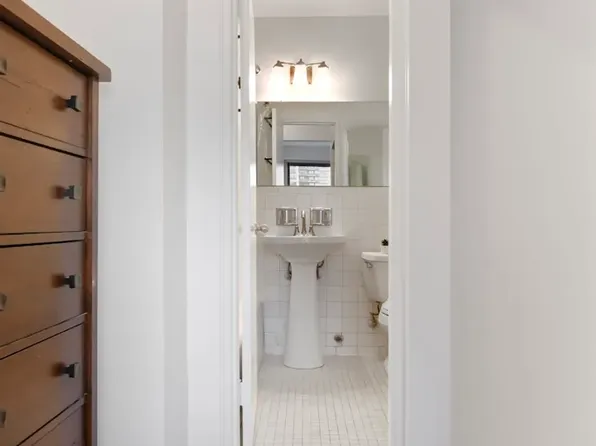 165 West End Avenue image 8 of 14