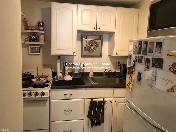 9 Marlborough #B2 Boston - Back Bay Unit Photo 4