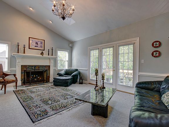3rd image of 324 White Dogwood Drive