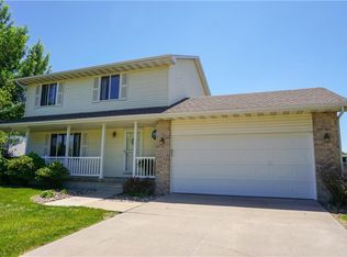 421 SE 30th St, Ankeny, IA 50021