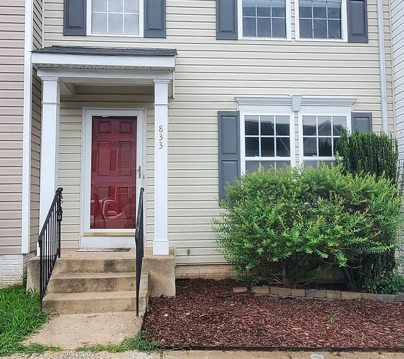 833 Gallows Ct
