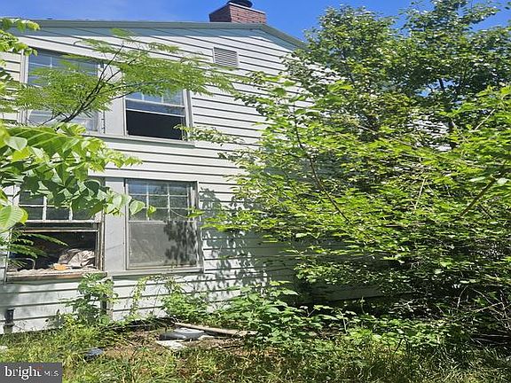 2nd image of 11489 Anthony Hwy