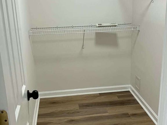 3rd image of 764 Avalon Forest Way