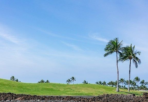 3rd image of 68-101 W Pukaua Pl