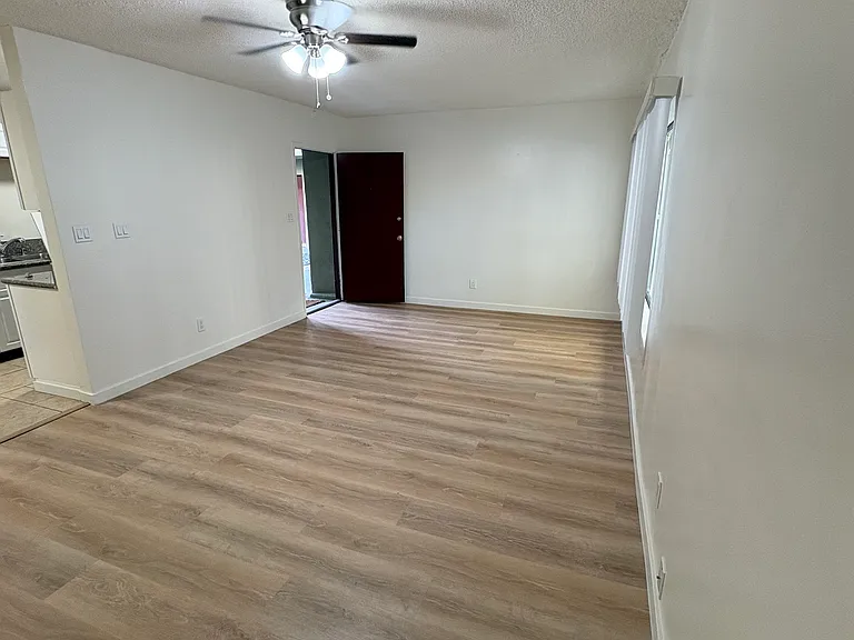 2611 Ocean Ave #5 — Photo 9