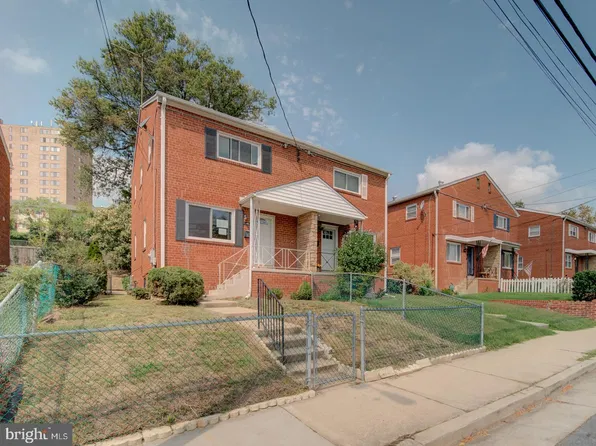 44 W Taylor Run Pkwy, Alexandria, VA 22314