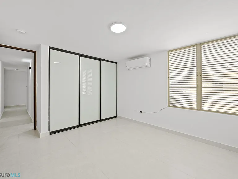 157 Jacintos Sabanera — Photo 26