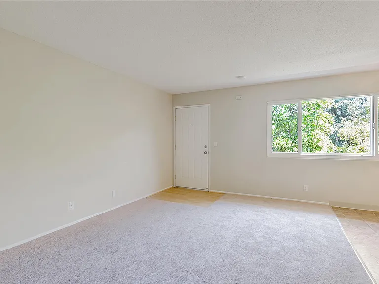1450 San Antonio Ave #6 — Photo 5