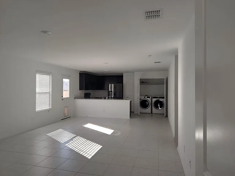 5724 Rockrose Ln — Photo 6
