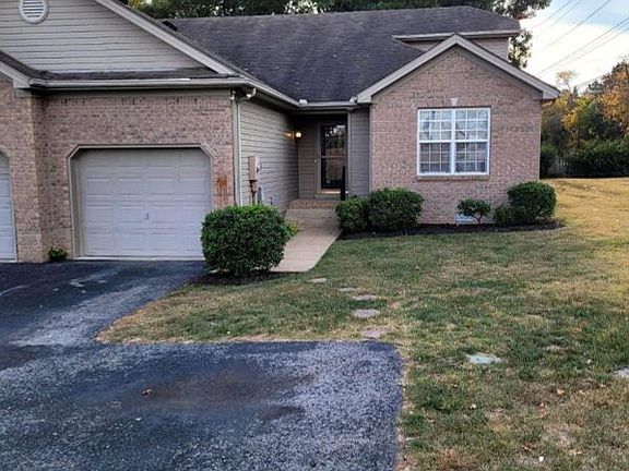 2nd image of 900 Riverbend St #1