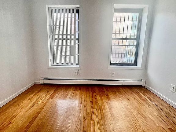 3rd image of 109 Madison St APT 19
