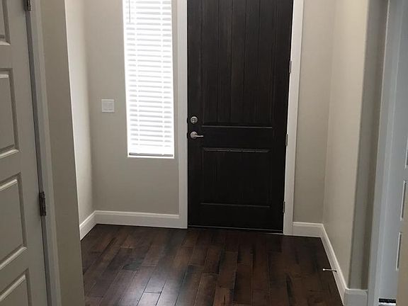 3rd image of 2261 S Tonaquint Dr Unit 28