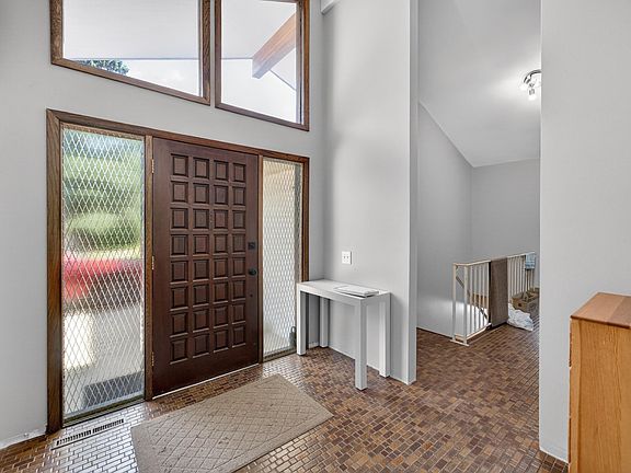 5th image of 13 Oxwood Cir