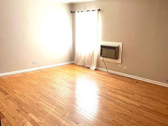 2nd image of 1121 Portsmouth Ave