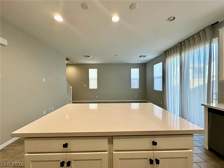 10216 Ullom Dr — Photo 6