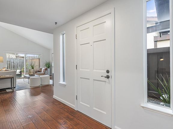 4th image of 19318 Greenwood Cir