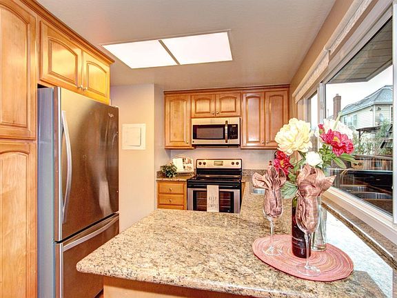 5th image of 10133 Amador Oak Ct