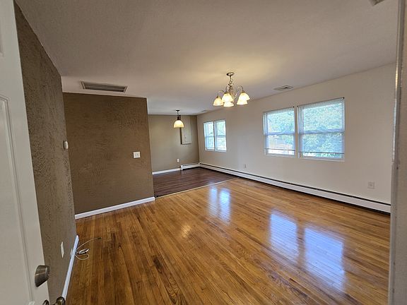 3rd image of 182 Titus Ave #2