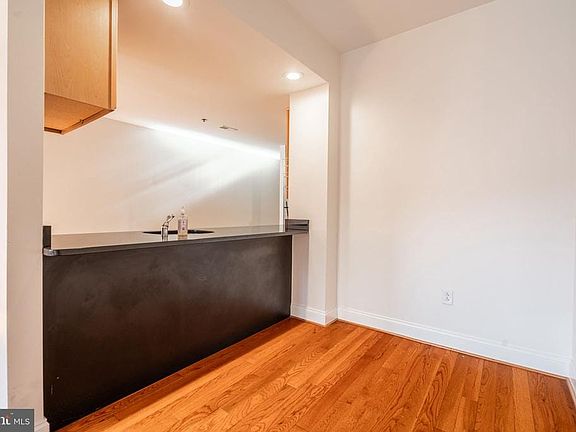5th image of 221 Race St APT 5