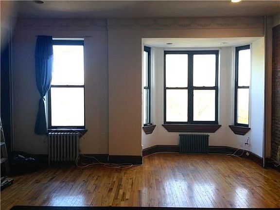 3rd image of 405 Central Park W Frnt 2