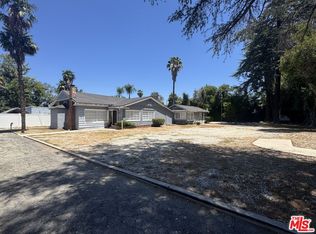 14151 Chandler Blvd, Van Nuys, CA 91401