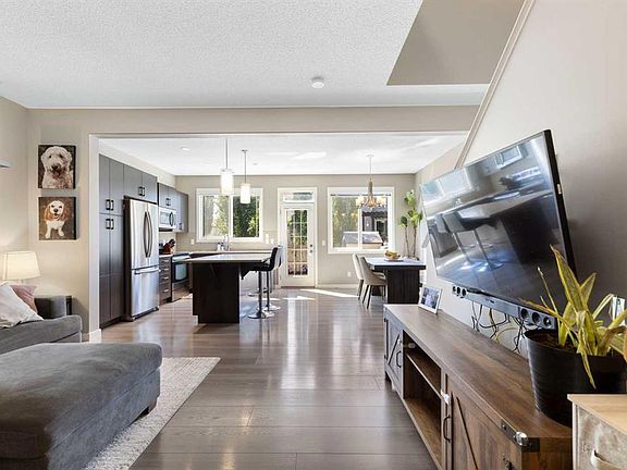 5th image of 69 N Chaparral Valley Cres SE