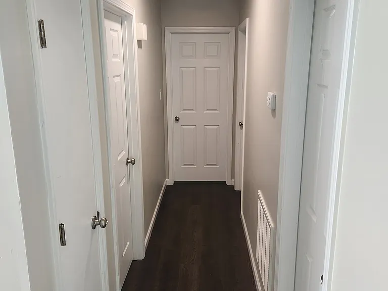 1040 Christina St — Photo 17