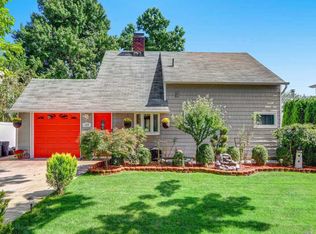 150 Twin Ln N, Wantagh, NY 11793