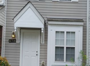 6716 Cypress Tree Ln, Charlotte, NC 28215