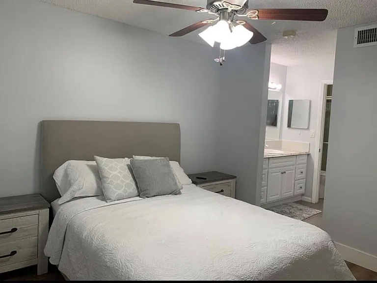 832 NW 92nd Ave — Photo 15