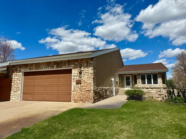 539 Brook Ln, Saint Cloud, MN 56301