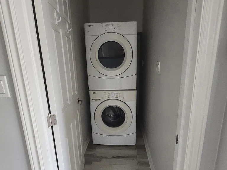 40 Byng Ave #UPPER — Photo 7