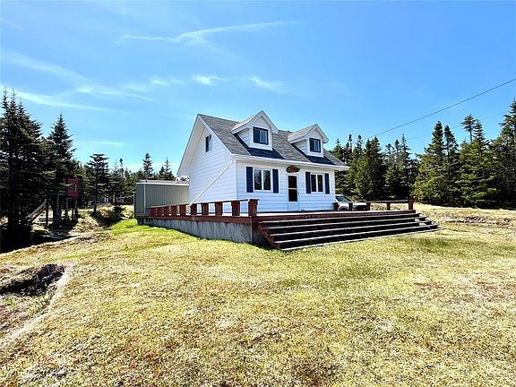 4th image of 81 Southside Road