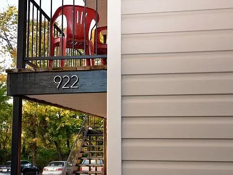 2 bed, $1,200 — Photo 1