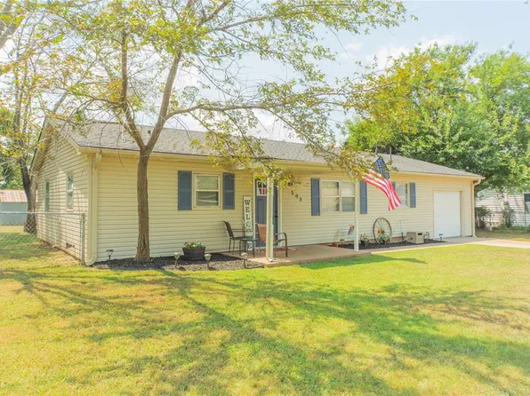 203 E Green St, Meeker, OK 74855