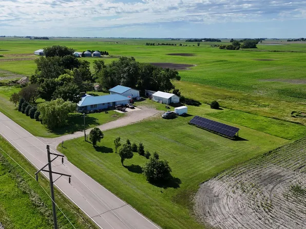 1307 470th St, Ledyard, IA 50556