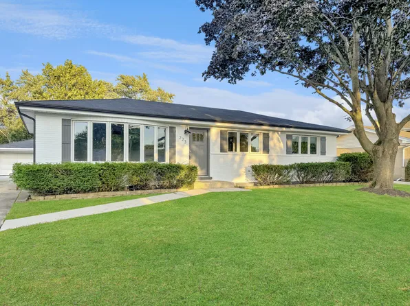 223 Gareth Ln, Schaumburg, IL 60193