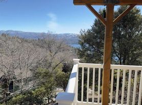 1121 Nadelhorn Dr, Lake Arrowhead, CA