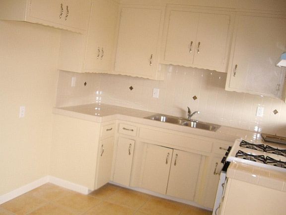 4th image of 1491 College View Dr APT E
