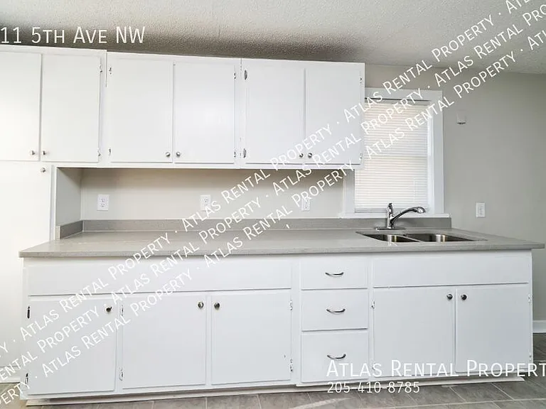 111 5th Ave NW — Photo 15