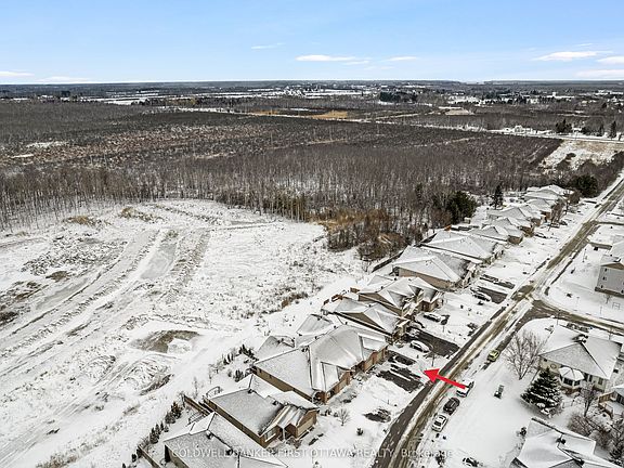 5th image of 35 Perthmore St