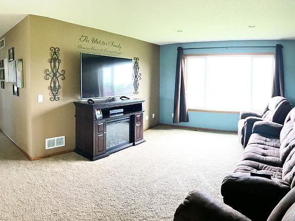 2nd image of 1230 Parkview Ct