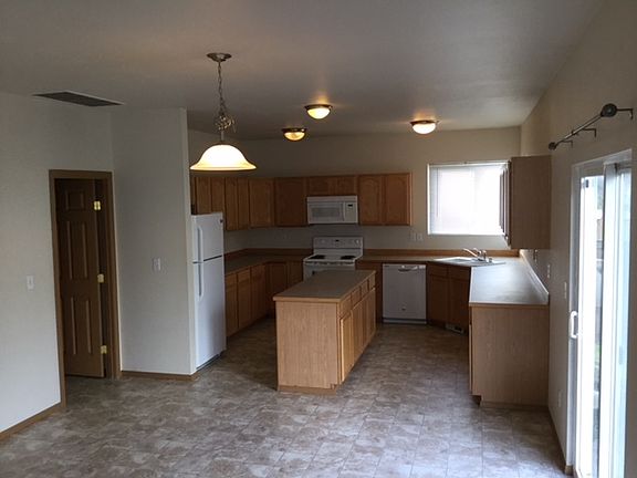 4th image of 7821 149th Street Ct E
