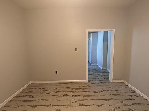 4th image of 820 Nunez St