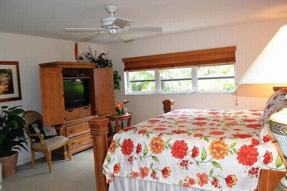 Large master bedroom with full bath and 2 sinks