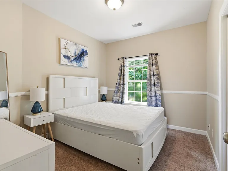 407 S Elgin Ct — Photo 16