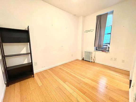 4th image of 26 Grand St APT 9