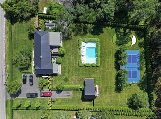 32 Inlet Rd W, Hampton Bays, NY 11946