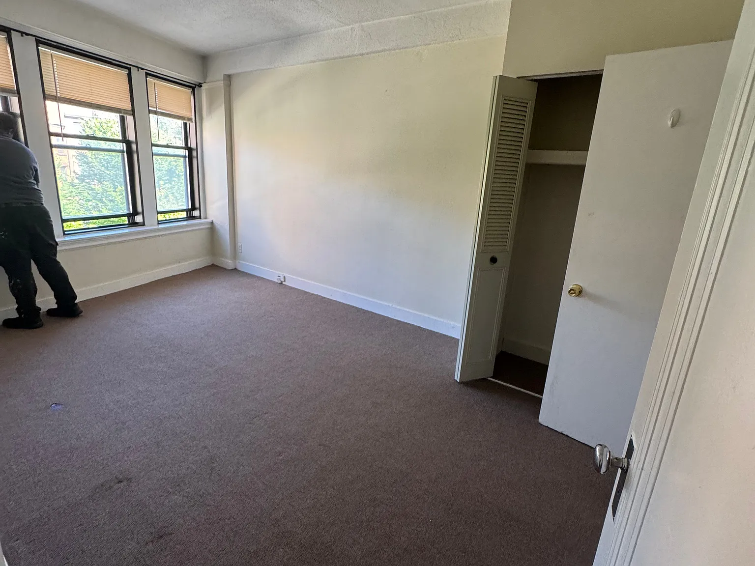 2 bed, 860 sqft, $3,300 — Photo 3